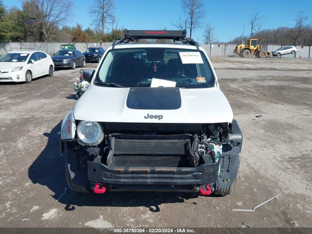 ZACCJBCT9FPB31474 Jeep Renegade Trailhawk