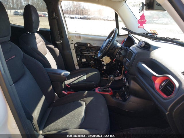 ZACCJBCT9FPB31474 Jeep Renegade Trailhawk