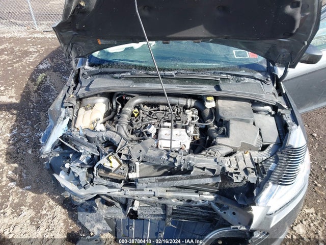 Ford FOCUS SE 2018 1FADP3FEXJL320496 Image 10