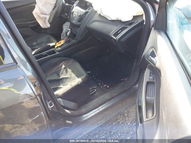 Ford FOCUS SE 2018 1FADP3FEXJL320496 Image 5