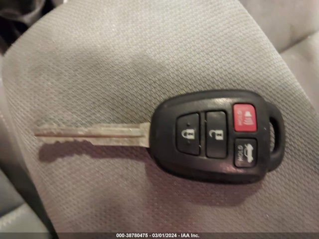 Toyota COROLLA LE 2016 5YFBURHE4GP513561 Image 11