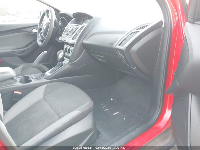 2014 FORD FOCUS SE VIN: 1FADP3F24EL251235