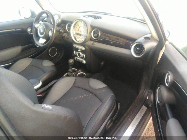 2009 MINI COOPER S CLUBMAN WMWMM33509TP92884 Photo 4