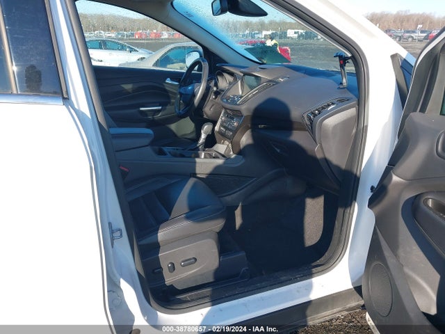 Ford Escape Titanium 2017 1FMCU9J91HUA90312 Image 5