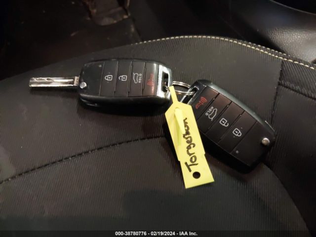 KNDJP3A51F7780909 KIA SOUL +