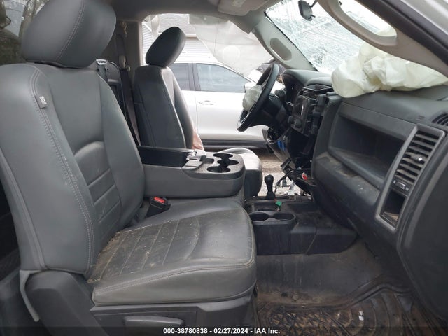 2016 RAM 2500 TRADESMAN VIN: 3C7WR5AT4GG230929