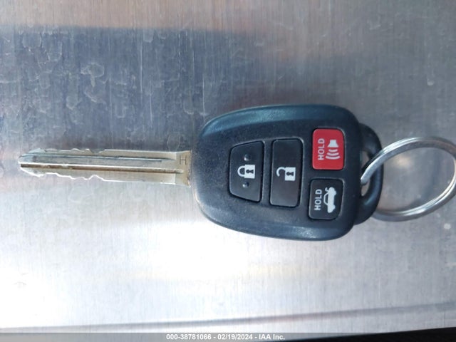 Toyota COROLLA LE 2017 5YFBURHE5HP655127 Image 11