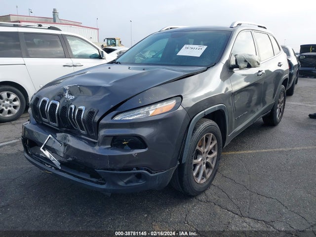 Jeep Cherokee Latitude 2016 1C4PJMCB1GW141764 Image 2