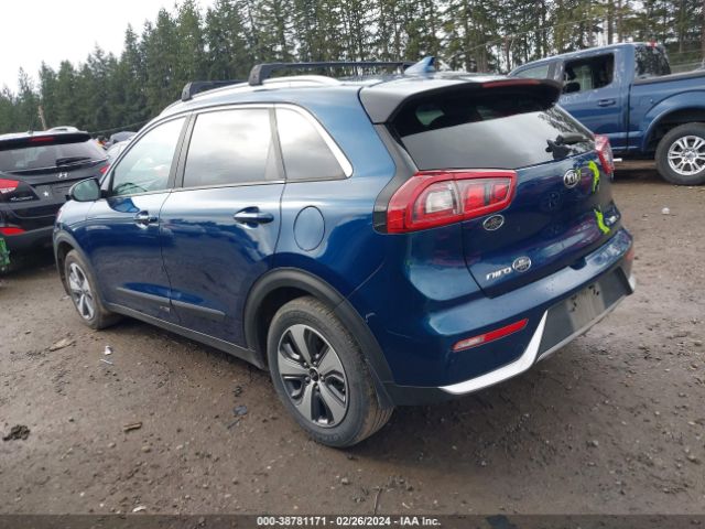 KNDCB3LC0J5138916 KIA NIRO LX