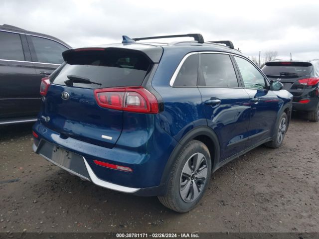 KNDCB3LC0J5138916 KIA NIRO LX