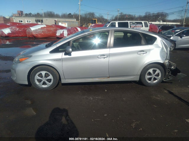 Toyota Prius Two 2014 JTDKN3DU4E0389807 Image 14