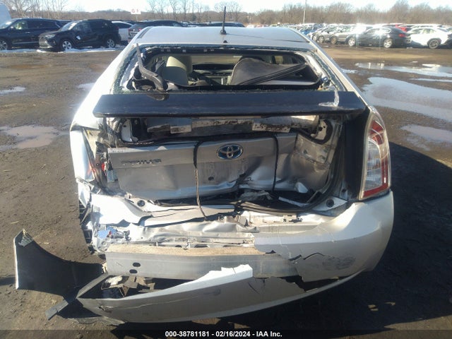 Toyota Prius Two 2014 JTDKN3DU4E0389807 Image 16