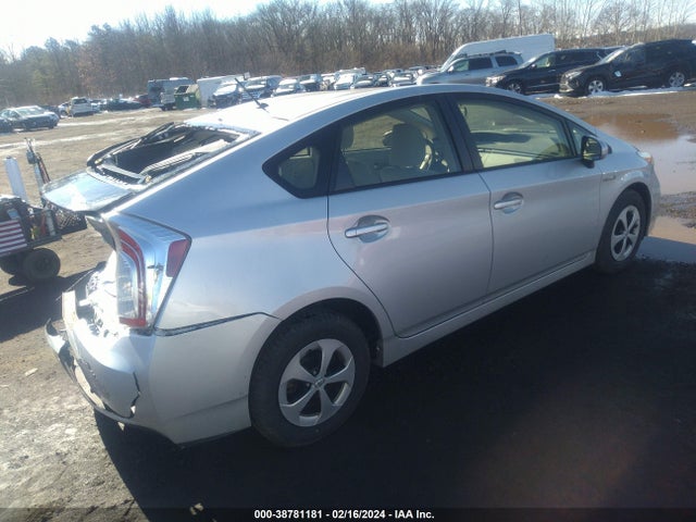 Toyota Prius Two 2014 JTDKN3DU4E0389807 Image 4