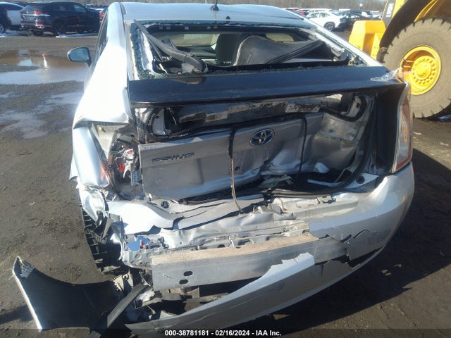 Toyota Prius Two 2014 JTDKN3DU4E0389807 Image 6