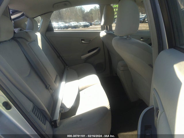 Toyota Prius Two 2014 JTDKN3DU4E0389807 Image 8