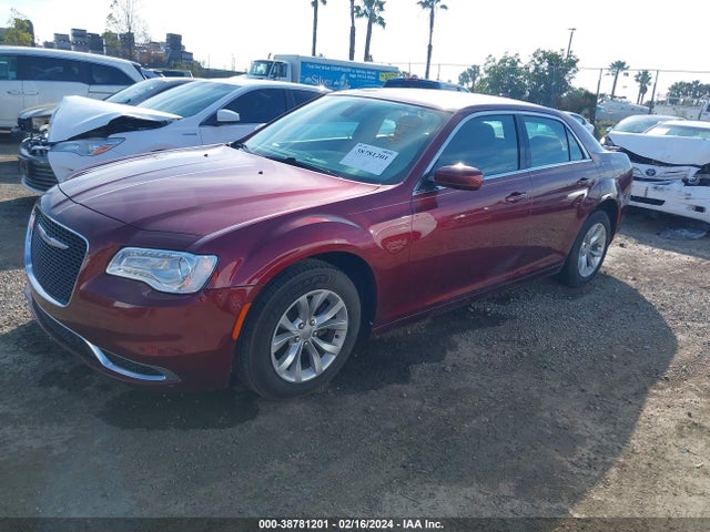 Chrysler 300 Touring 2019 2C3CCAAG5KH602241 Image 2