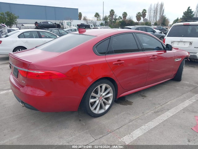 2016 JAGUAR XF SAJBF4BV7GCY11215 Photo 3