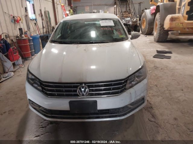 1VWAT7A34GC040987 Volkswagen Passat 1.8t S