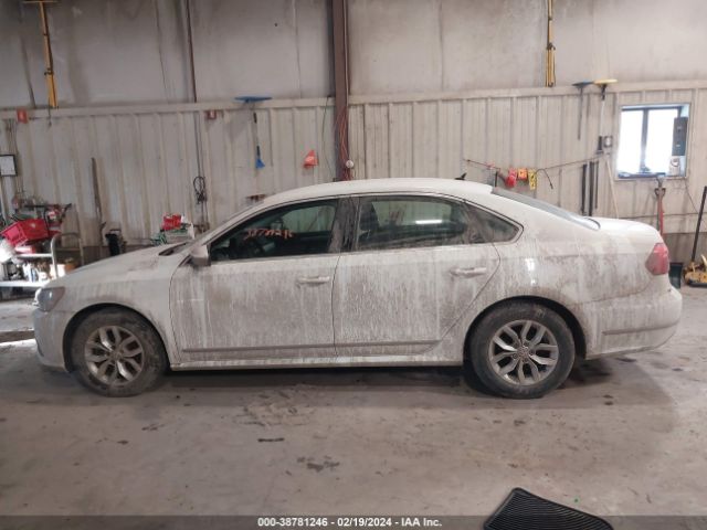 1VWAT7A34GC040987 Volkswagen Passat 1.8t S