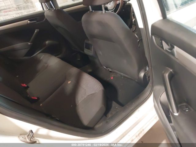 1VWAT7A34GC040987 Volkswagen Passat 1.8t S
