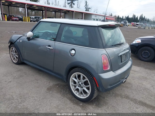 2003 MINI COOPER S WMWRE33483TD73119 Photo 2