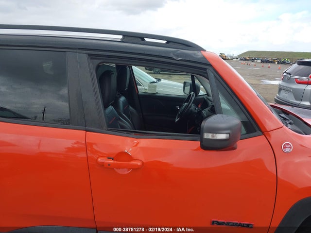 ZACCJBCB9HPF40682 Jeep Renegade Trailhawk 4x4