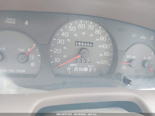1998 MERCURY GRAND MARQUIS VIN: 2MEFM74W2WX613008