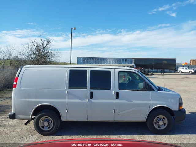 Chevrolet Express 2500 Work Van 2019 1GCWGAFP3K1270272 Image 12