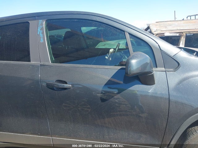 Chevrolet TRAX LS 2019 3GNCJKSB0KL191050 Image 13