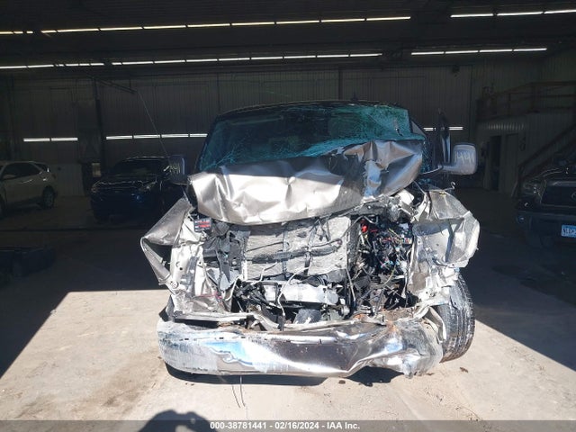 GMC Savana 2500 Work Van 2019 1GTW7AFG5K1195039 Image 13