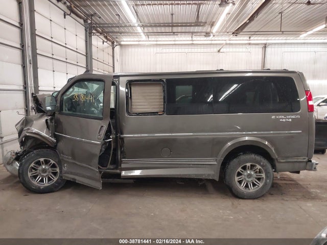 GMC Savana 2500 Work Van 2019 1GTW7AFG5K1195039 Image 15