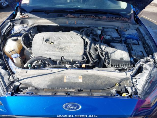 3FA6P0HDXJR127472 Ford FUSION SE