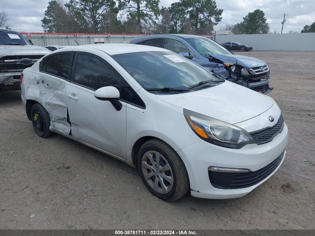 2016 KNADM4A3XG6643160 main image