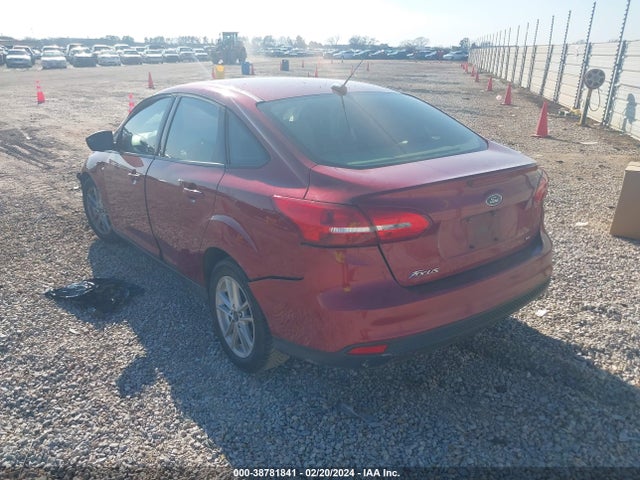 Ford FOCUS SE 2017 1FADP3F24HL294042 Image 3
