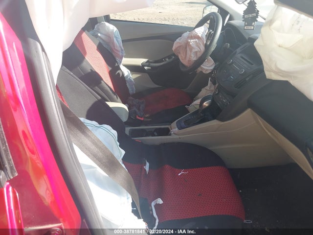 Ford FOCUS SE 2017 1FADP3F24HL294042 Image 5