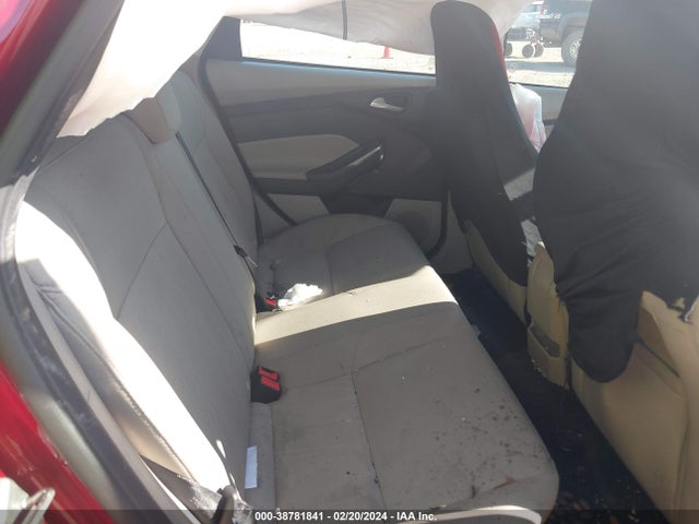 Ford FOCUS SE 2017 1FADP3F24HL294042 Image 8