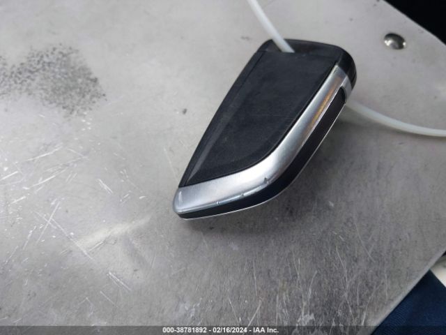 3MW5R1J05N8C40798 BMW 330I