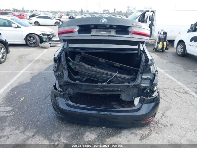 3MW5R1J05N8C40798 BMW 330I