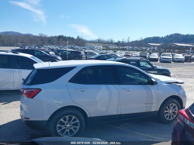 Chevrolet EQUINOX LS 2018 2GNAXREV0J6120499 Image 13