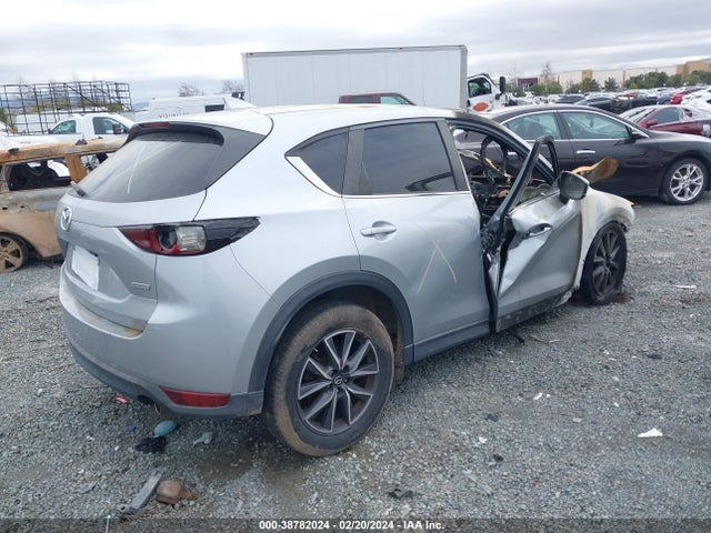 2018 MAZDA CX-5 TOURING VIN: JM3KFBCMXJ0344638