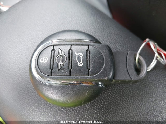 2017 MINI CLUBMAN WMWLN5C39H2E33317 Photo 10