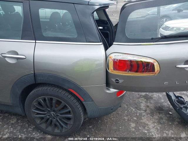 Mini Clubman Cooper 2017 WMWLN5C39H2E33317 Image 17