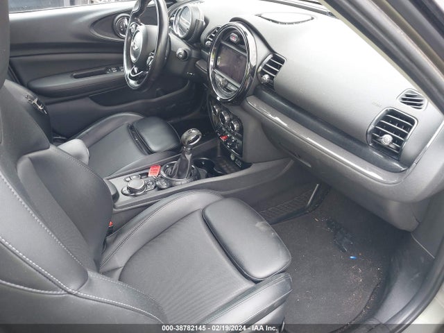 2017 MINI CLUBMAN WMWLN5C39H2E33317 Photo 4