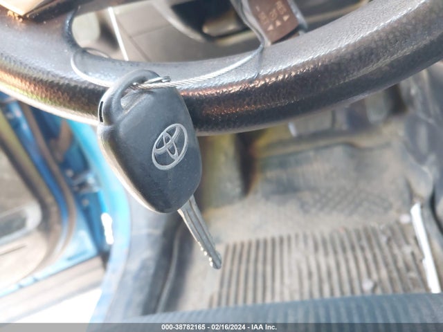 Toyota RAV4 LE 2016 JTMBFREV2GJ062973 Image 11