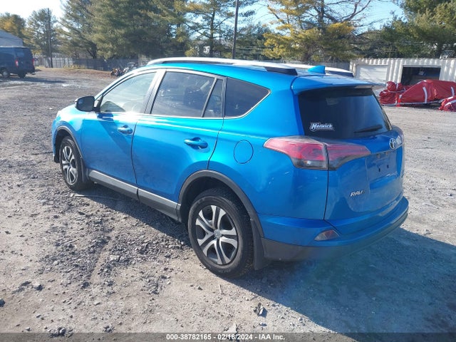 Toyota RAV4 LE 2016 JTMBFREV2GJ062973 Image 3