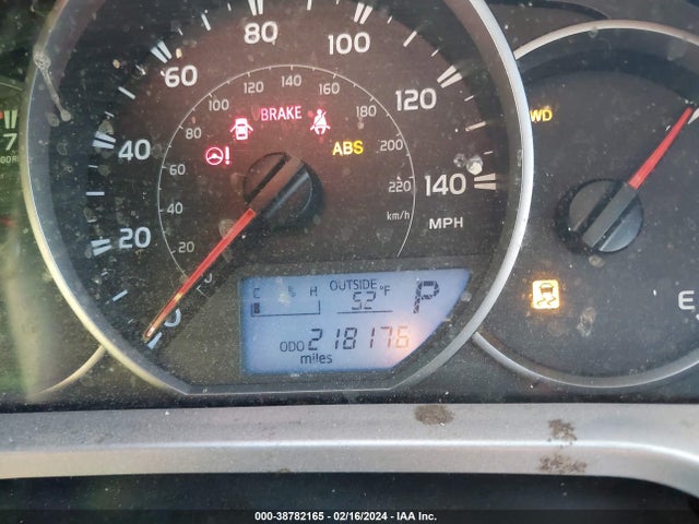 Toyota RAV4 LE 2016 JTMBFREV2GJ062973 Image 7