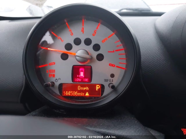 2014 MINI COUNTRYMAN WMWZB3C50EWR38205 Photo 6