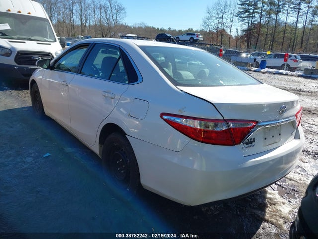 Toyota CAMRY LE 2015 4T4BF1FK5FR496356 Image 3