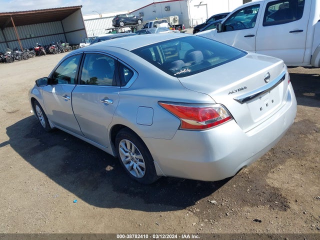 Nissan Altima 2.5 S 2015 1N4AL3AP9FC232473 Image 3