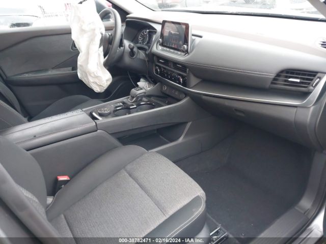 5N1AT3AB5MC840966 Nissan Rogue S Intelligent Awd